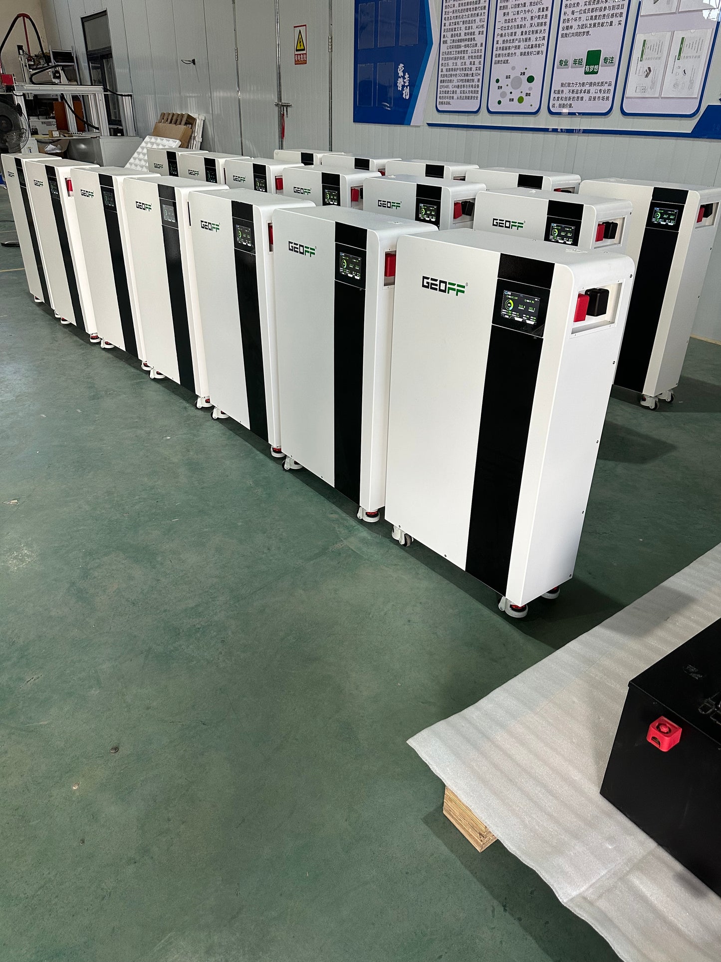 GEOFF 48v 51.2V 314Ah 15KW Integrated hybrid solar system Home energy storage system Wall-mounted and stand-mounted dual-purpose lithium iron battery pack LiFePO4 battery
